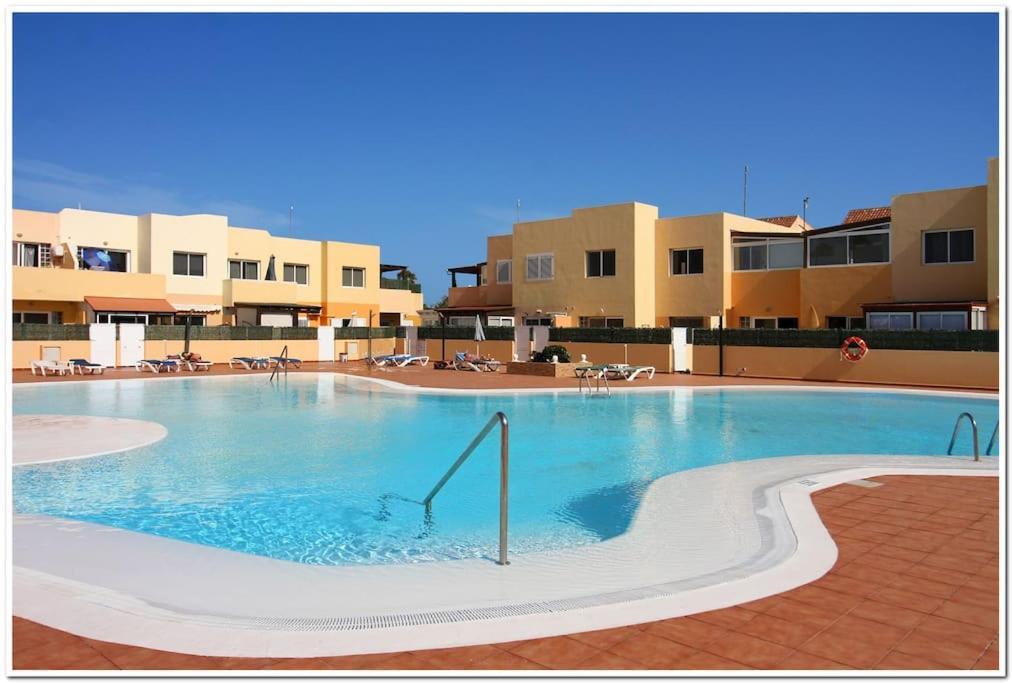 Oasis Bay Apartment Коралео Екстериор снимка