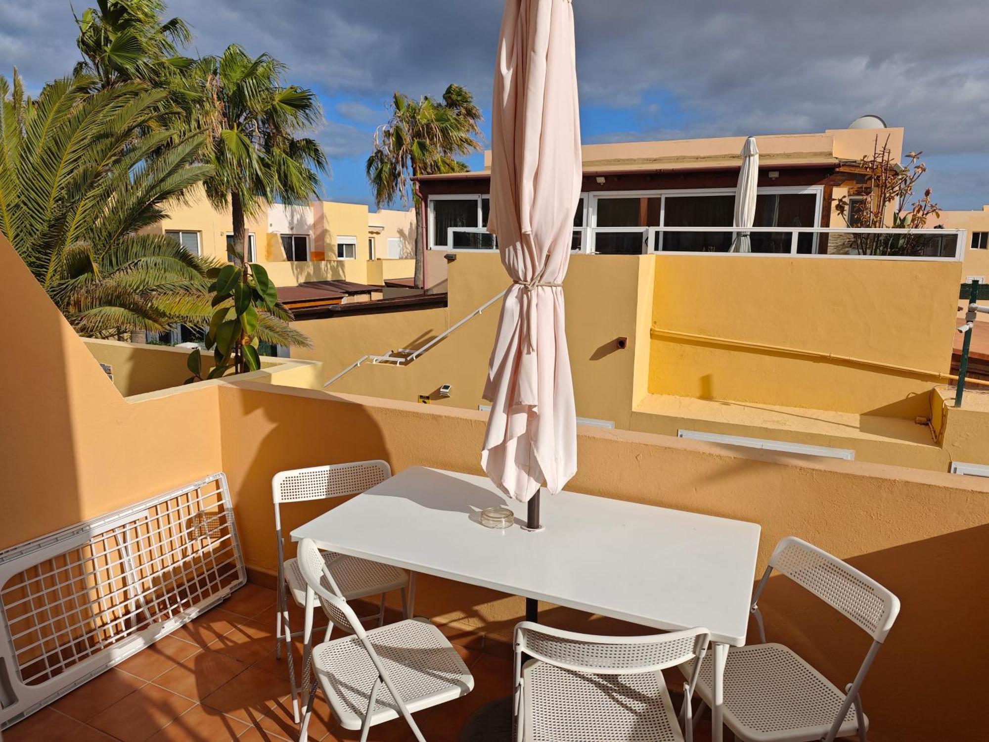 Oasis Bay Apartment Коралео Екстериор снимка